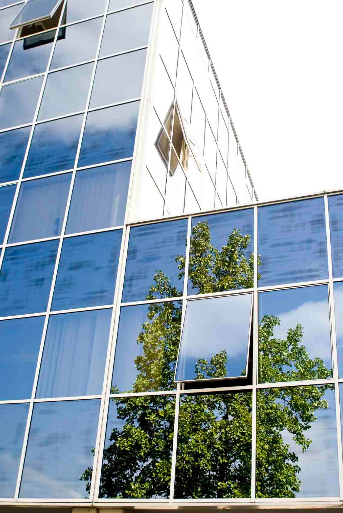 Office curtain walling